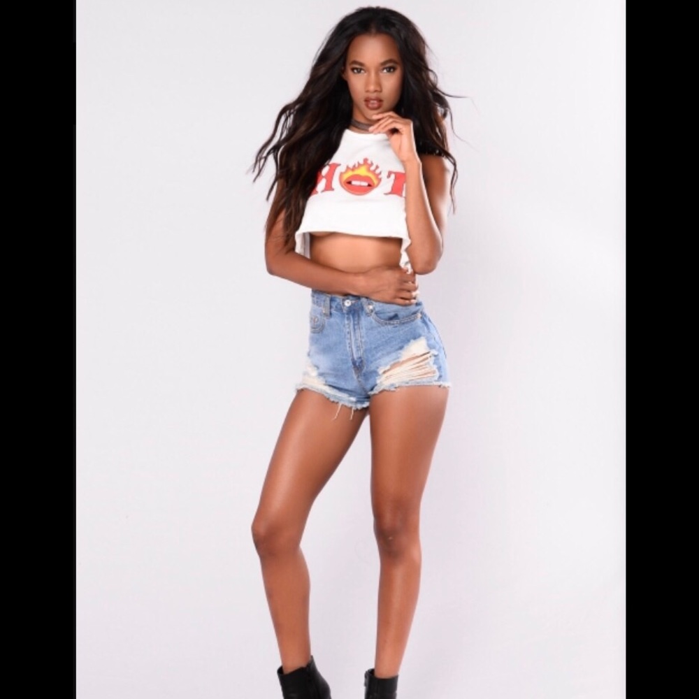 HOT Graphic Top